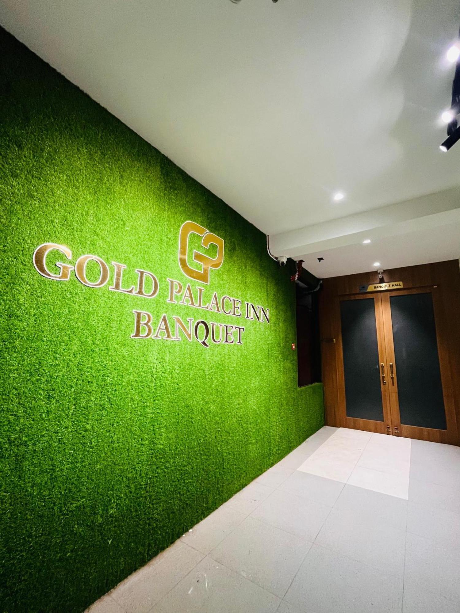 Hotel Gold Palace Inn Surat Exterior foto